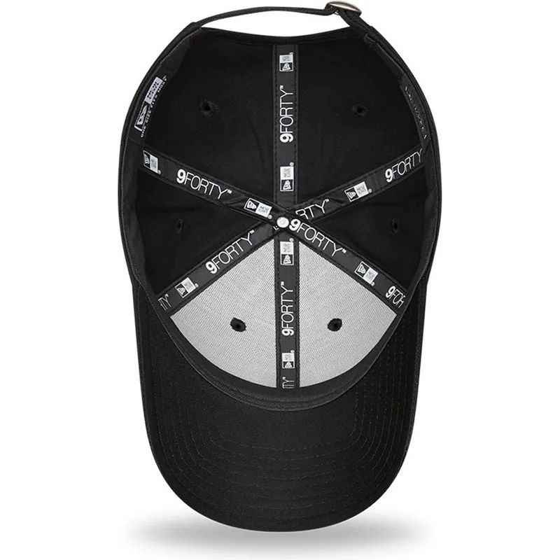 cappelli-curva-nero-cinghia-regolabile-9forty-di-new-era