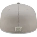 cappellino-piatto-grigio-aderente-59fifty-con-patch-laterale-world-series-dei-new-york-yankees-mlb-di-new-era