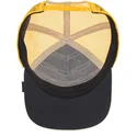 gorra-trucker-gialla-e-bianca-dinosauro-stegosaurus-defense-roofed-lizard-the-farm-di-goorin-bros