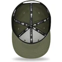 cappellino-snapback-verde-con-visiera-piatta-e-logo-arancione-9fifty-league-essential-dei-new-york-yankees-mlb-di-new-era