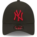 cappellino-curvo-nero-regolabile-con-logo-rosso-9forty-league-essential-dei-new-york-yankees-mlb-di-new-era