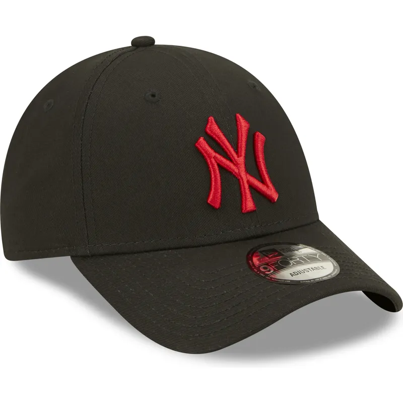 cappelli-curva-nero-cinghia-regolabile-9forty-league-essential-dei-new-york-yankees-mlb-di-new-era