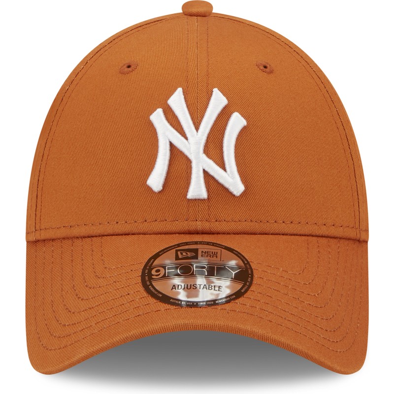 new-era-curved-brim-9forty-league-essential-new-york-yankees-mlb-brown-adjustable-cap