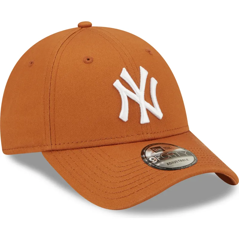 mutzen-gebogen-braun-verstellbares-band-9forty-league-essential-der-new-york-yankees-mlb-von-new-era