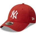 cappellino-curvo-rosso-scuro-regolabile-9forty-league-essential-dei-new-york-yankees-mlb-di-new-era