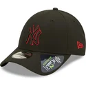 cappello-snapback-nero-con-visiera-curva-e-logo-rosso-9forty-neon-pack-repreve-new-york-yankees-mlb-di-new-era