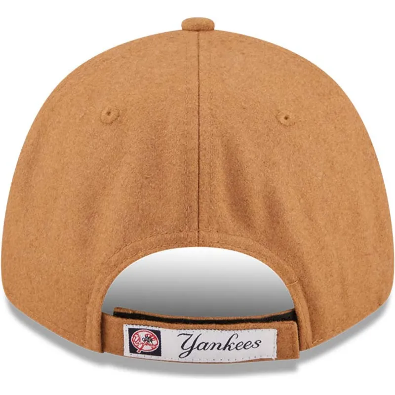 mutzen-gebogen-braun-verstellbares-band-9forty-the-league-melton-wool-der-new-york-yankees-mlb-von-new-era
