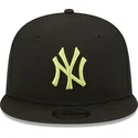 cappelli-piatta-nero-snapback-9fifty-league-essential-dei-new-york-yankees-mlb-di-new-era