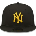 gorra-plana-negra-snapback-con-logo-amarillo-9fifty-league-essential-de-new-york-yankees-mlb-de-new-era