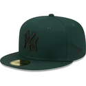 cappello-piatto-verde-scuro-aderente-59fifty-league-essential-dei-new-york-yankees-mlb-di-new-era