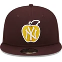 mutzen-flach-rot-snapback-granate-9fifty-ny-apple-der-new-york-yankees-mlb-von-new-era