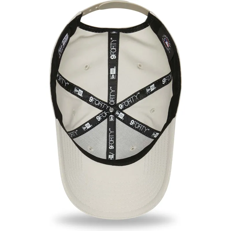 cappellino-snapback-curvo-beige-con-logo-beige-9forty-repreve-dei-los-angeles-dodgers-mlb-di-new-era