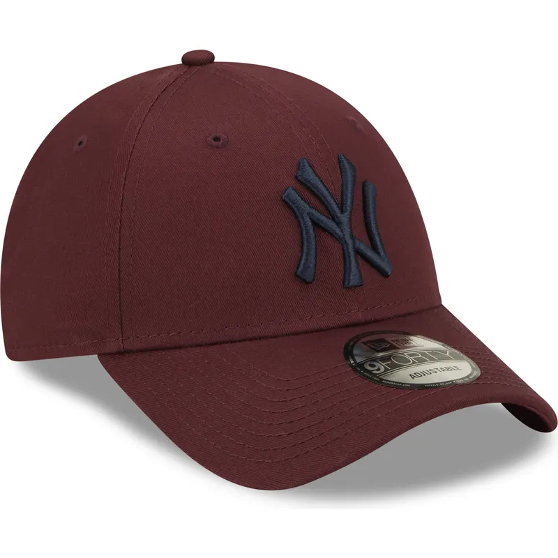 cappelli-curva-rosso-cinghia-regolabile-granate-9forty-league-essential-dei-new-york-yankees-mlb-di-new-era