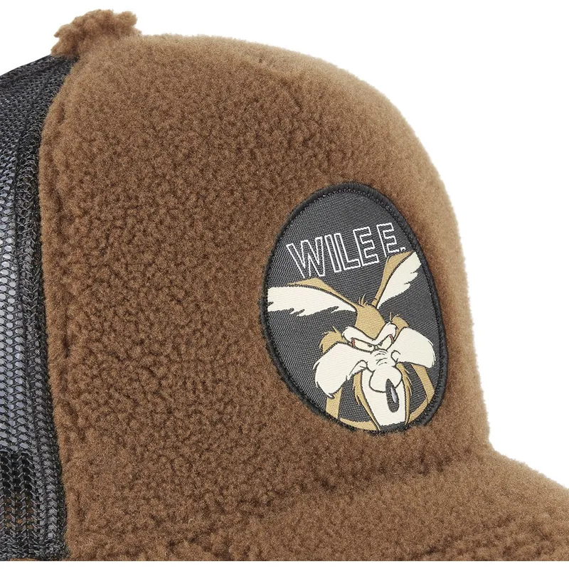 mutzen-gebogen-braun-snapback-kojote-looney-tunes-von-capslab