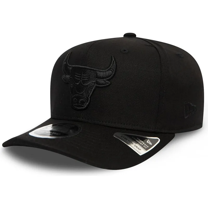 cappellino-curvo-nero-snapback-con-logo-nero-9fifty-tonal-stretch-snap-di-chicago-bulls-nba-di-new-era