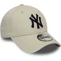 cappellino-curvo-beige-regolabile-con-logo-nero-9forty-league-essential-di-new-york-yankees-mlb-di-new-era