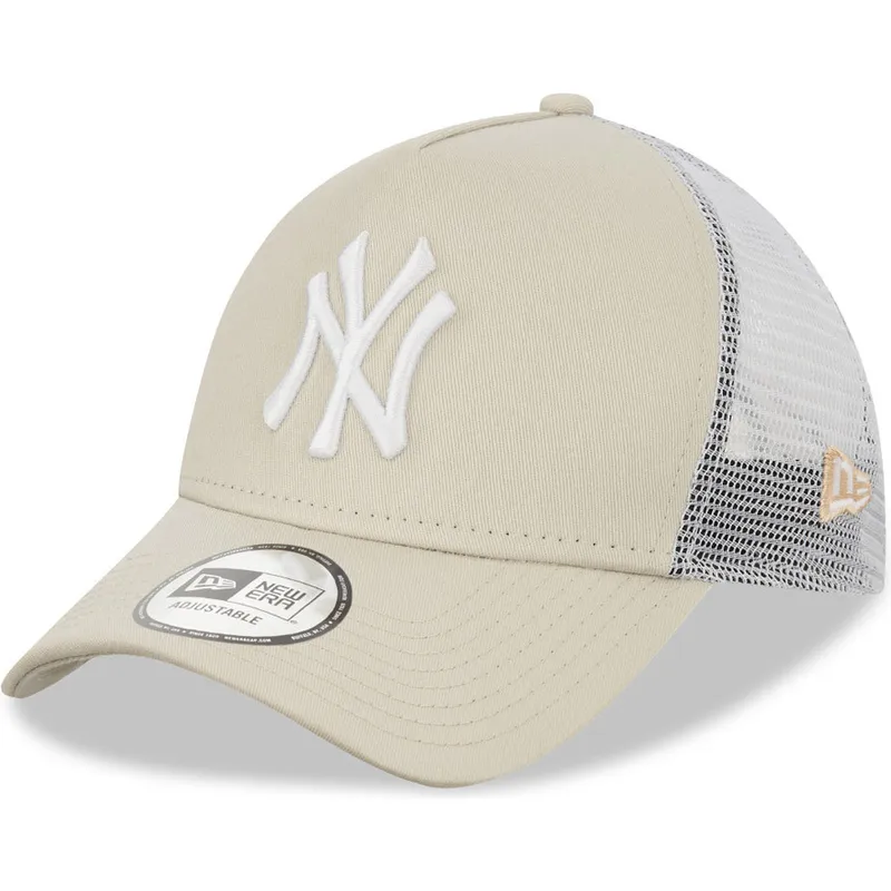 beige-und-weisse-trucker-kappe-9forty-a-frame-der-new-york-yankees-mlb-von-new-era