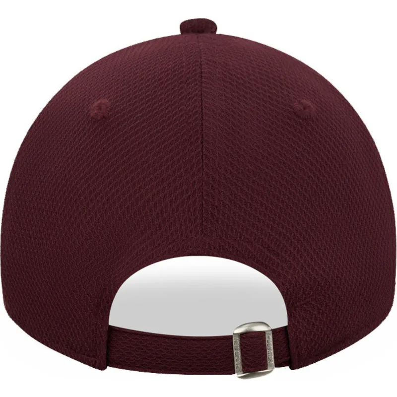 cappelli-curva-rosso-cinghia-regolabile-granate-9forty-diamond-era-dei-new-york-yankees-mlb-di-new-era cappelli-curva-rosso-cinghia-regolabile-granate-9forty-diamond-era-dei-new-york-yankees-mlb-di-new-era