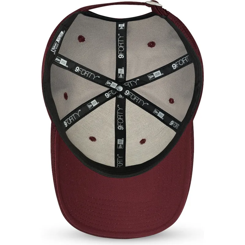cappelli-curva-rosso-cinghia-regolabile-granate-9forty-diamond-era-dei-new-york-yankees-mlb-di-new-era cappelli-curva-rosso-cinghia-regolabile-granate-9forty-diamond-era-dei-new-york-yankees-mlb-di-new-era