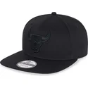 cappello-piatto-nero-snapback-con-logo-nero-9fifty-dei-chicago-bulls-nba-di-new-era
