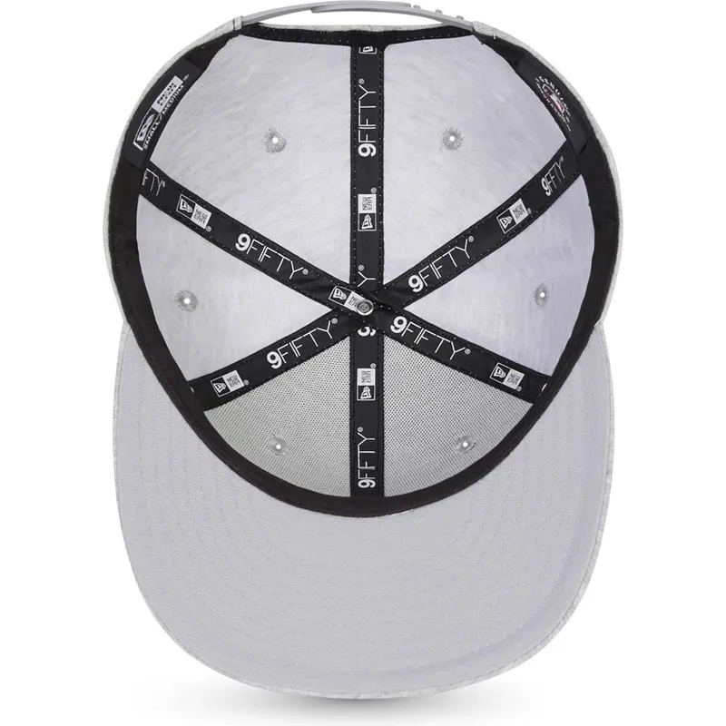 cappello-piatto-grigio-chiaro-snapback-9fifty-jersey-medium-dei-new-york-yankees-mlb-di-new-era
