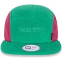 cappello-piatto-verde-e-rosa-regolabile-camper-polartec-fleece-di-new-era
