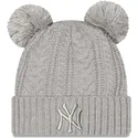 cappello-grigio-con-pompon-con-logo-grigio-da-donna-cuff-double-dei-new-york-yankees-mlb-di-new-era