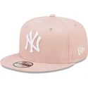 cappelli-piatta-rosa-snapback-9fifty-league-essential-dei-new-york-yankees-mlb-di-new-era