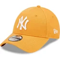 cappellino-curvo-arancione-regolabile-9forty-league-essential-dei-new-york-yankees-mlb-di-new-era