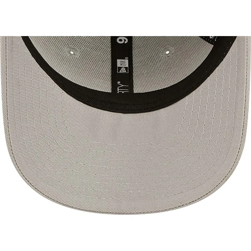 cappelli-curva-beige-cinghia-regolabile-per-bambino-9forty-league-essential-dei-chicago-white-sox-mlb-di-new-era