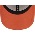 verstellbare-orangefarbene-kappe-mit-gebogenem-schirm-und-beigem-logo-9forty-league-essential-der-new-york-yankees-mlb-von-new-e