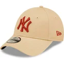 cappellino-beige-regolabile-per-bambino-con-visiera-curva-e-logo-marrone-9forty-league-essential-dei-new-york-yankees-mlb-di-new