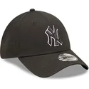 cappelli-curva-nero-cinghia-regolabile-9forty-team-outline-dei-new-york-yankees-mlb-di-new-era