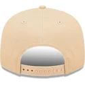berretto-piatto-beige-snapback-9fifty-league-essential-dei-new-york-yankees-mlb-di-new-era