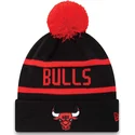 cappello-nero-e-rosso-con-pompon-cuff-jake-dei-chicago-bulls-nba-di-new-era