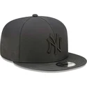 cappello-piatto-nero-snapback-con-logo-nero-9fifty-gore-tex-dei-new-york-yankees-mlb-di-new-era