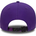 cappelli-curva-viola-cinghia-regolabile-9forty-print-infill-dei-los-angeles-lakers-nba-di-new-era