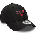 cappelli-curva-nero-cinghia-regolabile-9forty-print-infill-dei-chicago-bulls-nba-di-new-era