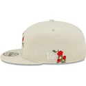 cappellino-snapback-piatto-beige-9fifty-flower-dei-chicago-white-sox-mlb-di-new-era