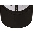 verstellbare-schwarze-curve-kappe-fur-kleinkinder-mit-beigem-logo-9forty-league-essential-der-new-york-yankees-mlb-von-new-era