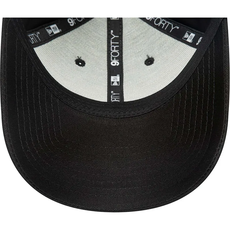 cappelli-curva-nero-cinghia-regolabile-9forty-dei-celtic-football-club-scottish-premiership-di-new-era cappelli-curva-nero-cinghia-regolabile-9forty-dei-celtic-football-club-scottish-premiership-di-new-era