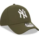 cappelli-curva-verde-cinghia-regolabile-9forty-diamond-era-dei-new-york-yankees-mlb-di-new-era