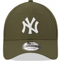 cappelli-curva-verde-cinghia-regolabile-9forty-diamond-era-dei-new-york-yankees-mlb-di-new-era