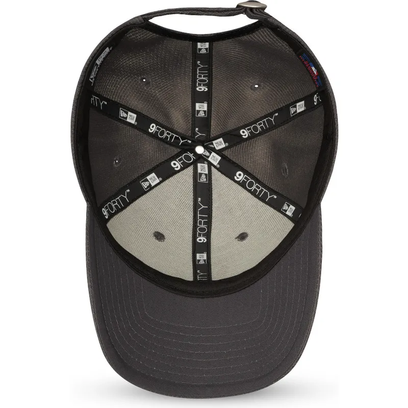cappellino-curvo-grigio-regolabile-con-logo-grigio-9forty-diamond-era-dei-new-york-yankees-mlb-di-new-era
