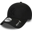 czarna-regulowana-czapka-z-zakrzywionym-daszkiem-z-czarnym-logo-9forty-diamond-era-new-york-yankees-mlb-new-era