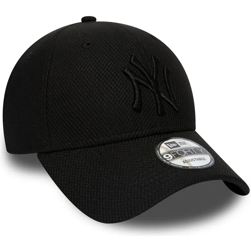 svart-justerbar-kurvad-keps-med-svart-logotyp-9forty-diamond-era-fran-new-york-yankees-mlb-av-new-era