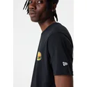 magliette-manica-corta-nero-dei-camiseta-manga-corta-negra-good-burger-good-life-food-graphic-di-new-era