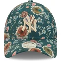 cappellino-curvo-verde-regolabile-da-donna-9forty-all-over-print-floral-dei-new-york-yankees-mlb-di-new-era