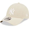 gorra-curva-beige-ajustable-9forty-linen-de-new-york-yankees-mlb-de-new-era