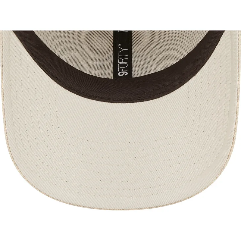 gorra-curva-beige-ajustable-9forty-linen-de-new-york-yankees-mlb-de-new-era